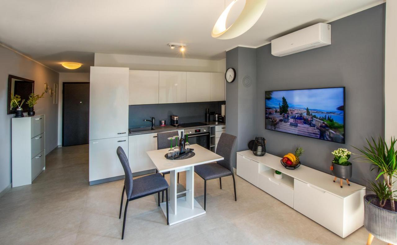 Rijeka Relax Apartment With Parking Luaran gambar