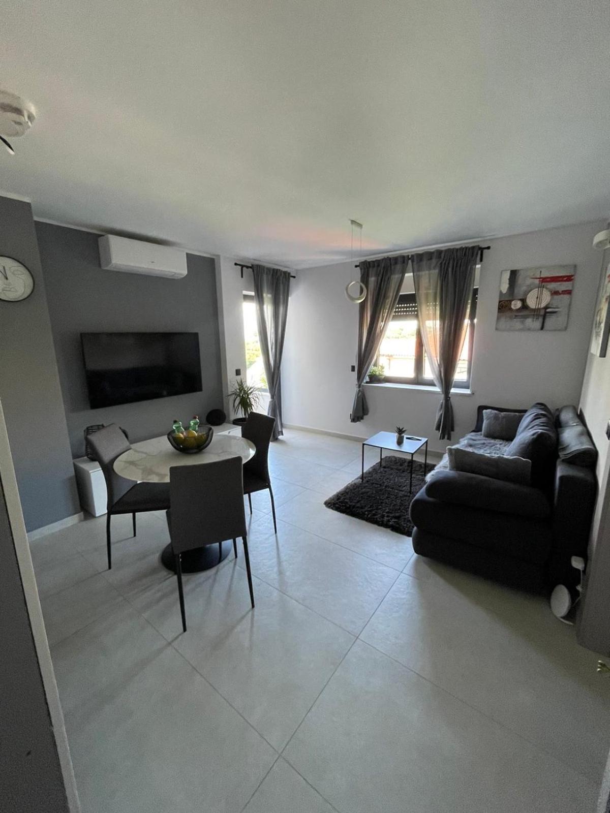 Rijeka Relax Apartment With Parking Luaran gambar